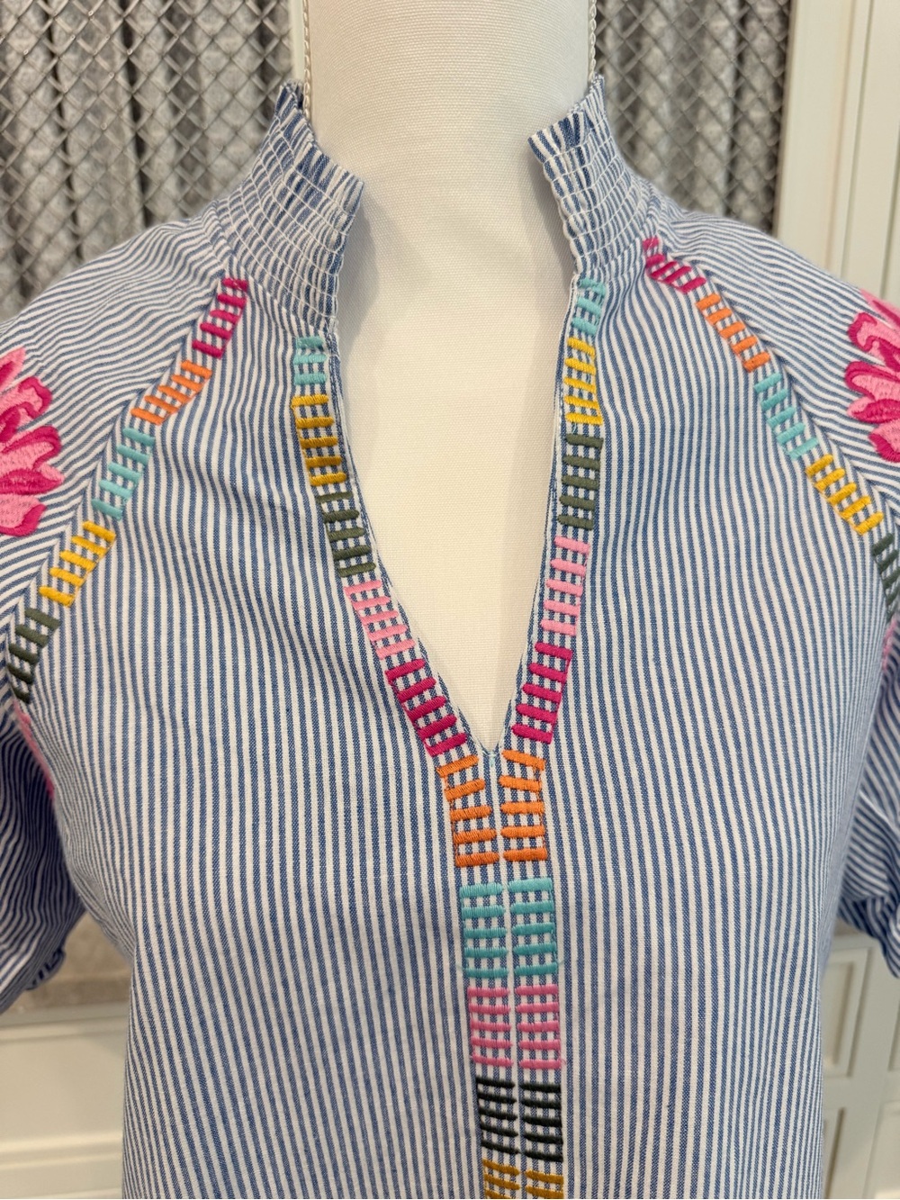 NWT THML Blue Floral Striped Embroidered Top - size extra small - Picture 11 of 15